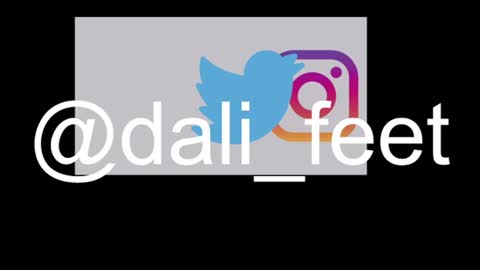 Snapshot of dalila_oficials chatting on July 12, 2026, 11:01 am online show from July 12, 2026, 11:01 am