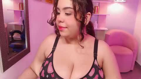 Dalila  online show from September 18, 2025, 6:21 pm