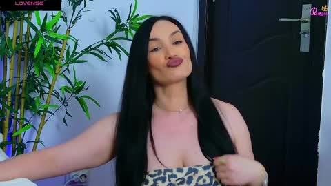 Snapshot of daliyaa_ chatting on May 11, 2026, 2:45 pm daliyaa_ online show from May 11, 2026, 2:45 pm