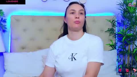 daliyaa_ online show from July 1, 2026, 11:56 am