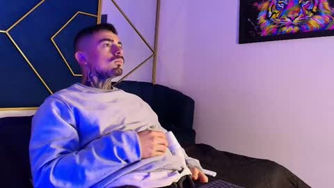 Dallas whitee online show from March 23, 2026, 12:42 pm