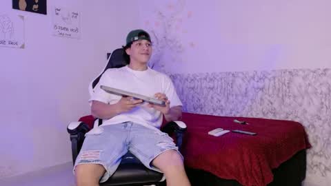 dalton_bigcock online show from May 25, 2026, 3:01 am