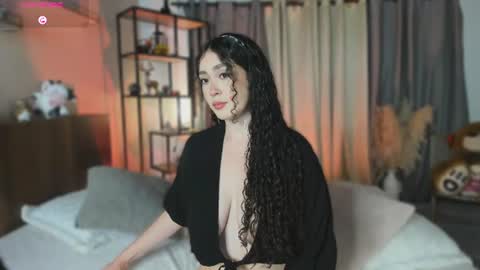 Dalyla online show from June 13, 2026, 1:31 pm