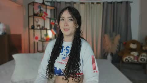 Dalyla online show from June 25, 2026, 1:37 pm