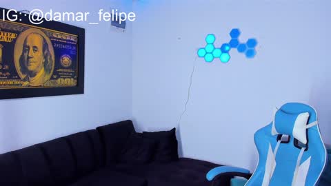 damar_felipe online show from December 19, 2024, 10:02 am