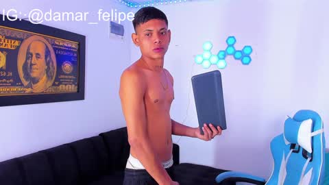 damar_felipe online show from December 20, 2024, 3:21 pm