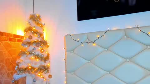         online show from December 20, 2024, 3:36 am