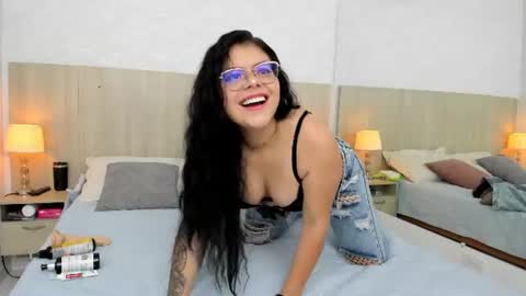 Damaris Ponce online show from June 21, 2026, 3:31 am