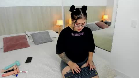 Damaris Ponce online show from June 29, 2026, 3:46 am