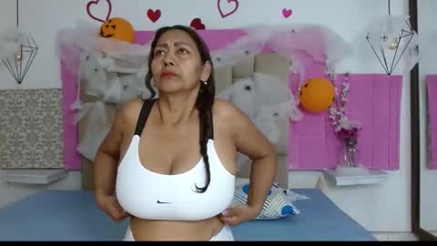 Snapshot of damaryleon chatting on October 20, 2025, 7:03 pm damaryleon online show from October 20, 2025, 7:03 pm