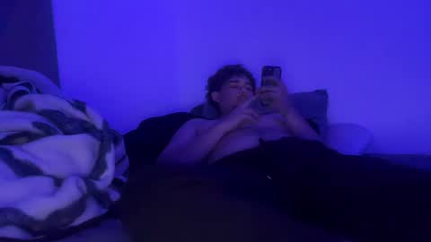 Snapshot of damiam_xj chatting on December 22, 2024, 3:22 am damiam xj online show from December 22, 2024, 3:22 am