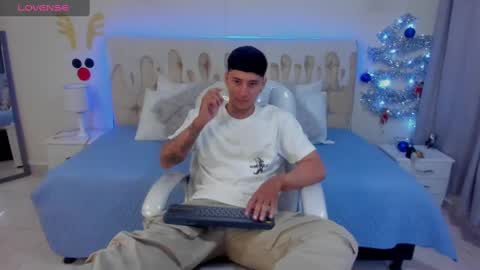 DAMIAN online show from December 9, 2024, 1:13 pm
