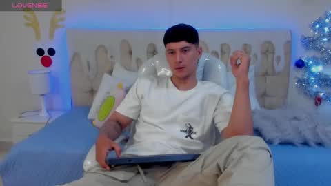 DAMIAN online show from December 9, 2024, 4:26 pm