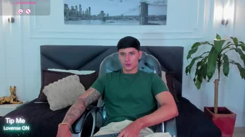 DAMIAN online show from November 10, 2025, 12:48 pm