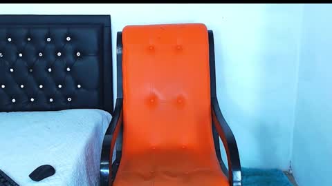 damian_hart_24cm online show from December 11, 2024, 2:44 pm