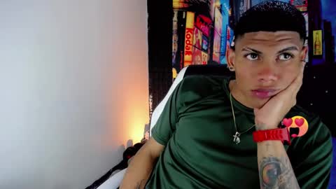 Snapshot of damian_latinxxx chatting on December 6, 2024, 9:10 am Damian online show from December 6, 2024, 9:10 am
