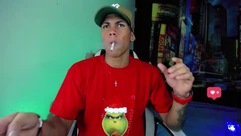 Snapshot of damian_latinxxx chatting on December 11, 2024, 3:13 am Damian online show from December 11, 2024, 3:13 am