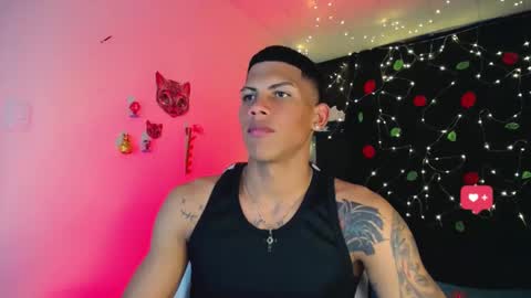 Snapshot of damian_latinxxx chatting on December 19, 2024, 2:56 am Damian online show from December 19, 2024, 2:56 am