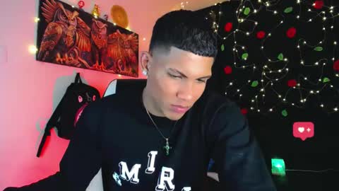 Snapshot of damian_latinxxx chatting on December 24, 2024, 2:54 am Damian online show from December 24, 2024, 2:54 am
