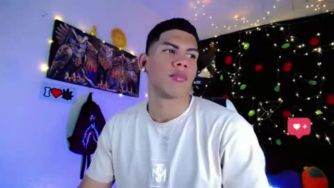 Snapshot of damian_latinxxx chatting on January 7, 2025, 3:03 am Damian online show from January 7, 2025, 3:03 am