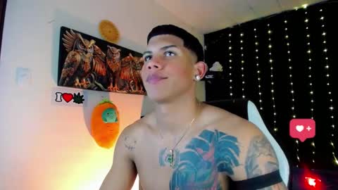 Snapshot of damian_latinxxx chatting on January 9, 2025, 5:55 am Damian online show from January 9, 2025, 5:55 am