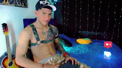 Snapshot of damian_latinxxx chatting on January 12, 2025, 6:49 am Damian online show from January 12, 2025, 6:49 am