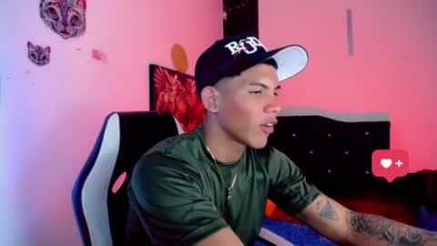 Snapshot of damian_latinxxx chatting on January 16, 2025, 6:25 am Damian online show from January 16, 2025, 6:25 am