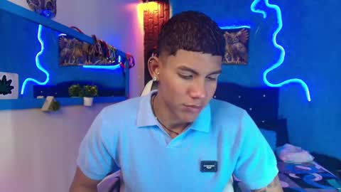 Snapshot of damian_latinxxx chatting on January 28, 2025, 2:32 am Damian online show from January 28, 2025, 2:32 am