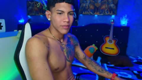 Snapshot of damian_latinxxx chatting on January 29, 2025, 9:12 am Damian online show from January 29, 2025, 9:12 am
