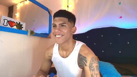 Snapshot of damian_latinxxx chatting on February 12, 2025, 6:19 am Damian online show from February 12, 2025, 6:19 am