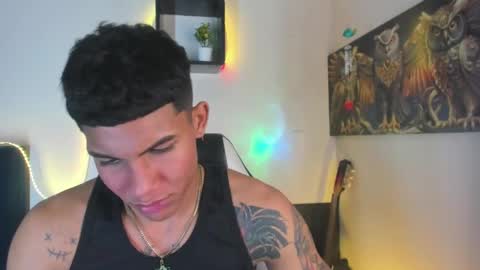Snapshot of damian_latinxxx chatting on February 18, 2025, 5:53 am Damian online show from February 18, 2025, 5:53 am