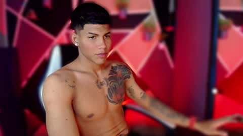 Snapshot of damian_latinxxx chatting on February 23, 2025, 5:45 am Damian online show from February 23, 2025, 5:45 am