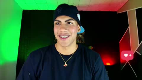 Snapshot of damian_latinxxx chatting on March 2, 2025, 3:02 am Damian online show from March 2, 2025, 3:02 am