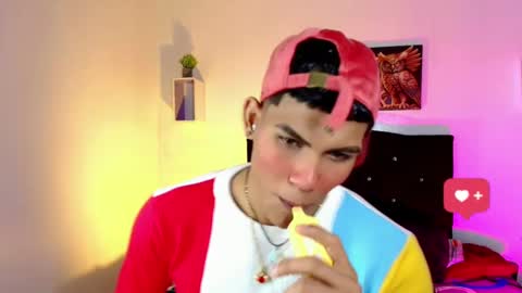 Snapshot of damian_latinxxx chatting on March 6, 2025, 10:52 am Damian online show from March 6, 2025, 10:52 am