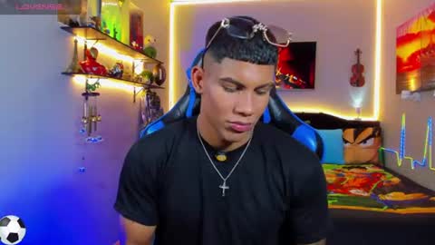 Snapshot of damian_latinxxx chatting on June 26, 2026, 9:03 am Damian online show from June 26, 2026, 9:03 am
