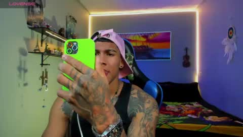 Snapshot of damian_latinxxx chatting on July 5, 2026, 8:54 am Damian online show from July 5, 2026, 8:54 am