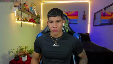 Snapshot of damian_latinxxx chatting on July 18, 2026, 9:02 am Damian online show from July 18, 2026, 9:02 am