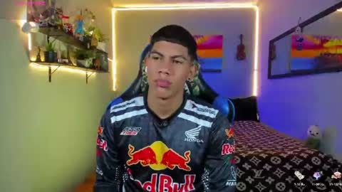 Snapshot of damian_latinxxx chatting on July 19, 2026, 9:13 am Damian online show from July 19, 2026, 9:13 am