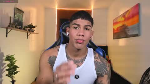 Snapshot of damian_latinxxx chatting on August 7, 2026, 9:00 am Damian online show from August 7, 2026, 9:00 am