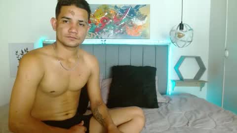 Snapshot of damian_n_lissa chatting on December 2, 2024, 7:49 pm damian_n_lissa online show from December 2, 2024, 7:49 pm