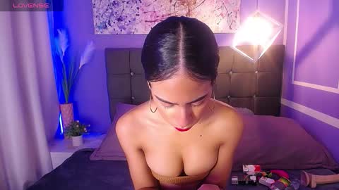 damian_n_lissa online show from November 21, 2025, 2:21 am