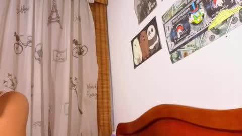 Snapshot of damian_n_lissa chatting on February 24, 2026, 12:08 am damian_n_lissa online show from February 24, 2026, 12:08 am