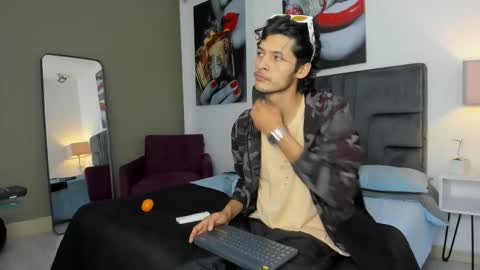 Snapshot of damian_vadim chatting on February 26, 2026, 11:42 am Damian Vadim online show from February 26, 2026, 11:42 am