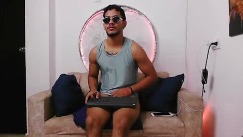 Snapshot of damiann_rees chatting on June 16, 2026, 8:11 pm instagram damiannreed. online show from June 16, 2026, 8:11 pm