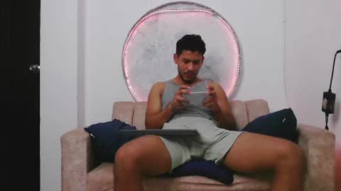 Snapshot of damiann_rees chatting on June 23, 2026, 11:03 pm instagram damiannreed. online show from June 23, 2026, 11:03 pm