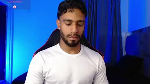 damiano_walker online show from June 25, 2026, 4:12 am