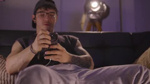 insta damn8   --------  online show from October 20, 2025, 9:59 pm