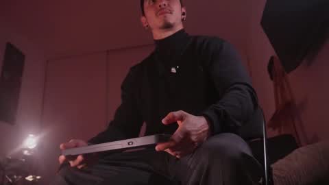 insta damn8   --------  online show from December 19, 2025, 11:34 pm