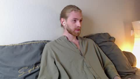 damien_diamond online show from September 18, 2025, 10:01 pm