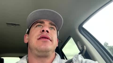 Snapshot of damienslick chatting on January 26, 2025, 7:20 pm Damien Slick online show from January 26, 2025, 7:20 pm